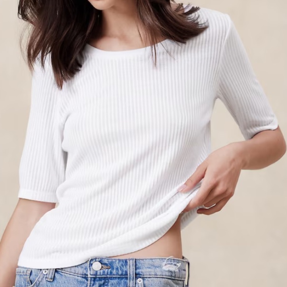 🆕 Banana Republic white ladder ribbed half sleeve crew neck top